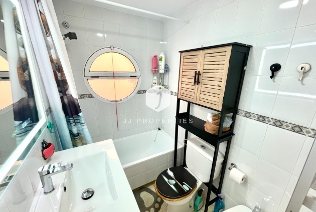 Tweedehands - Appartement / flat -
La Siesta - Costa Blanca