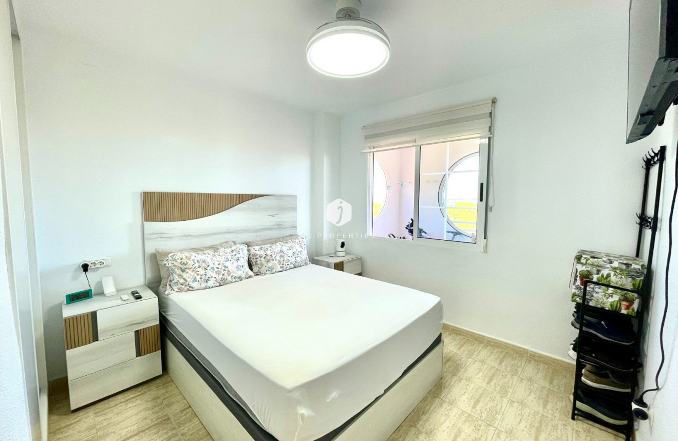 Tweedehands - Appartement / flat -
La Siesta - Costa Blanca