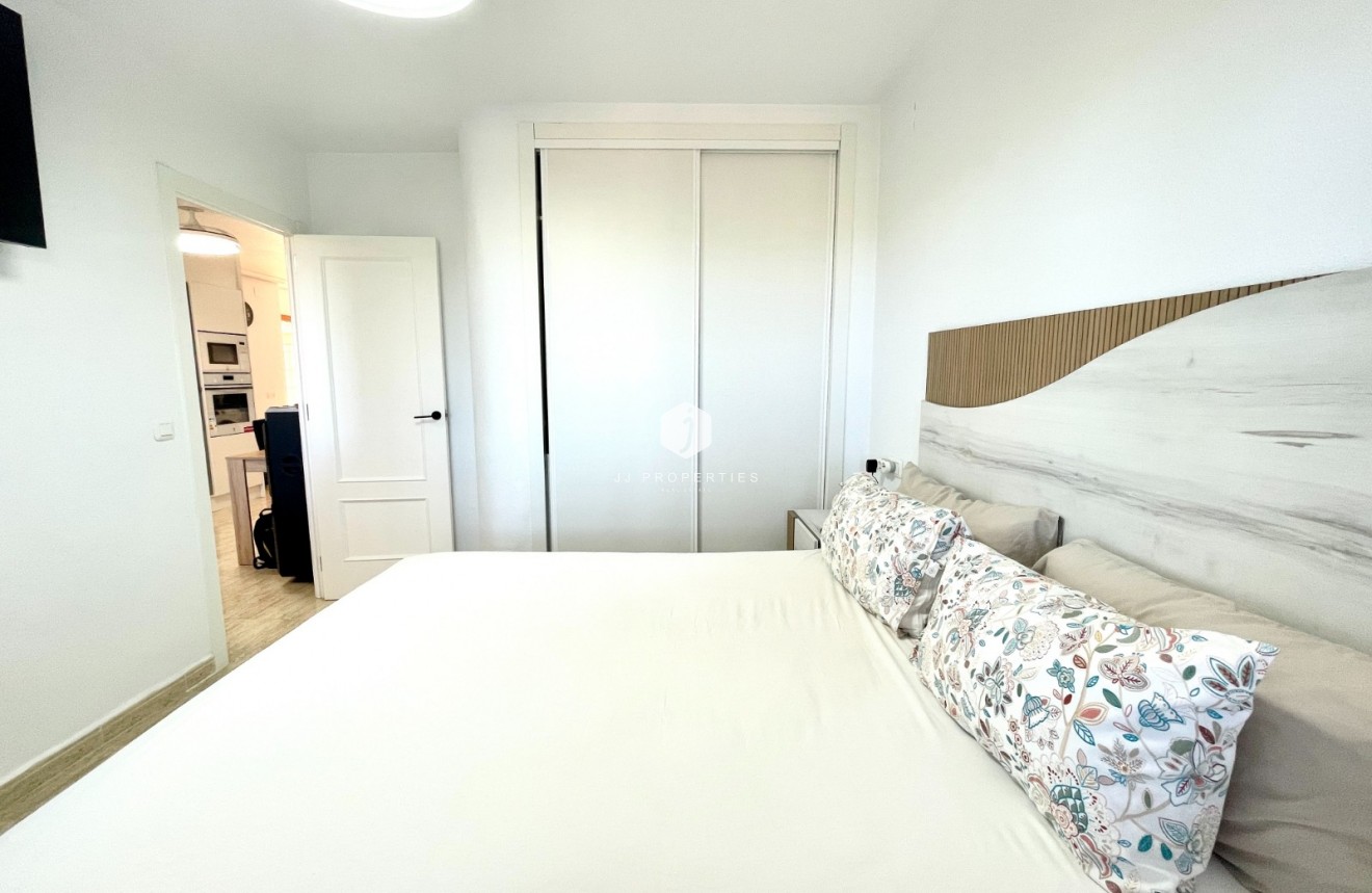 Tweedehands - Appartement / flat -
La Siesta - Costa Blanca