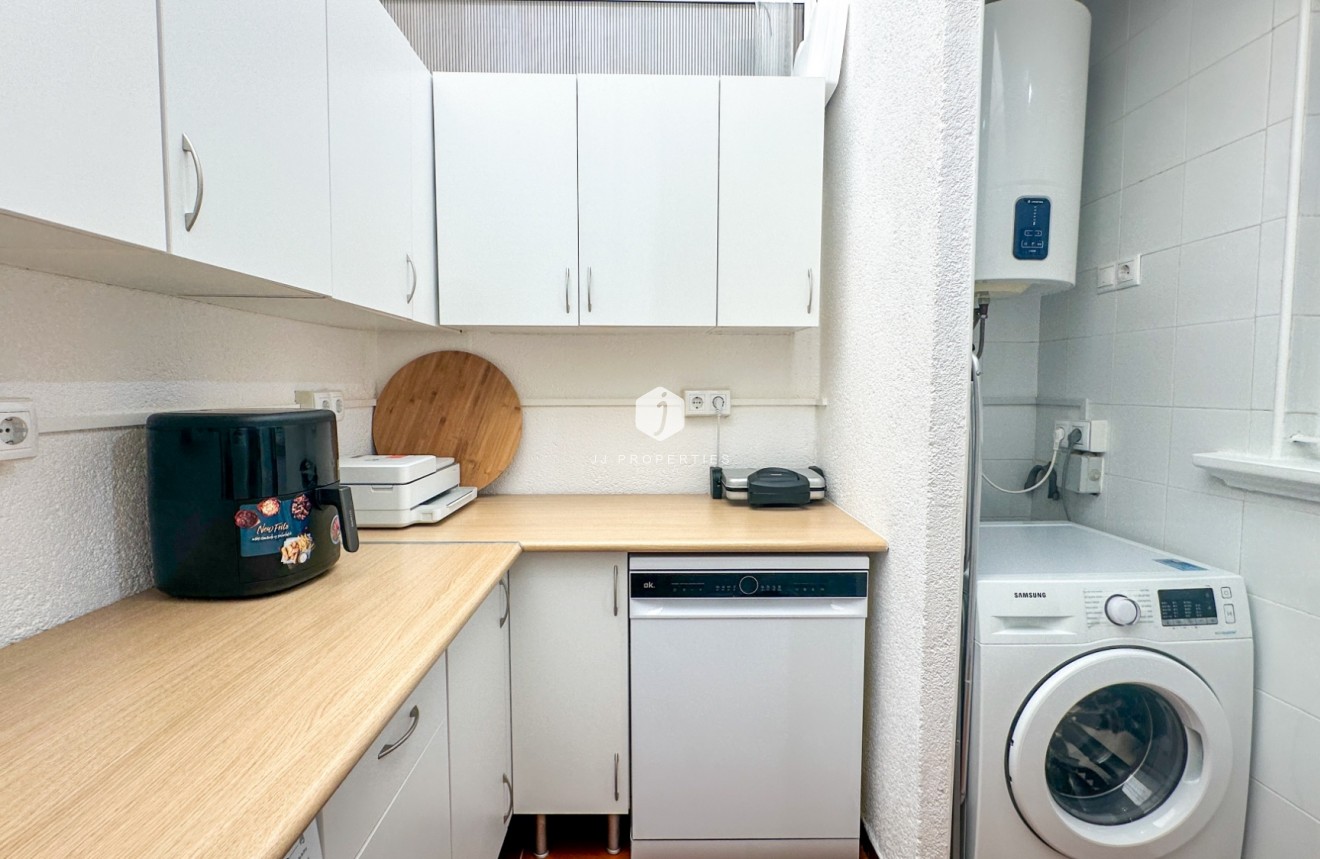 Resale - Chalet -
Los Altos - Costa Blanca