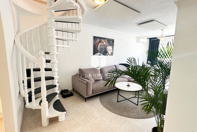 Resale - Chalet -
Los Altos - Costa Blanca