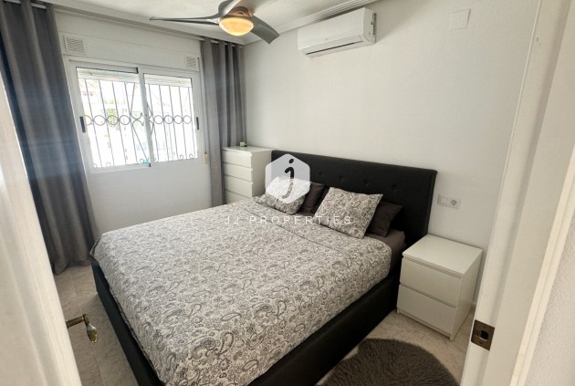 Resale - Chalet -
Los Altos - Costa Blanca