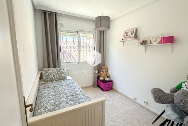Resale - Chalet -
Los Altos - Costa Blanca