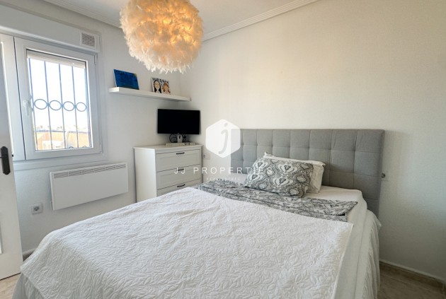 Resale - Chalet -
Los Altos - Costa Blanca