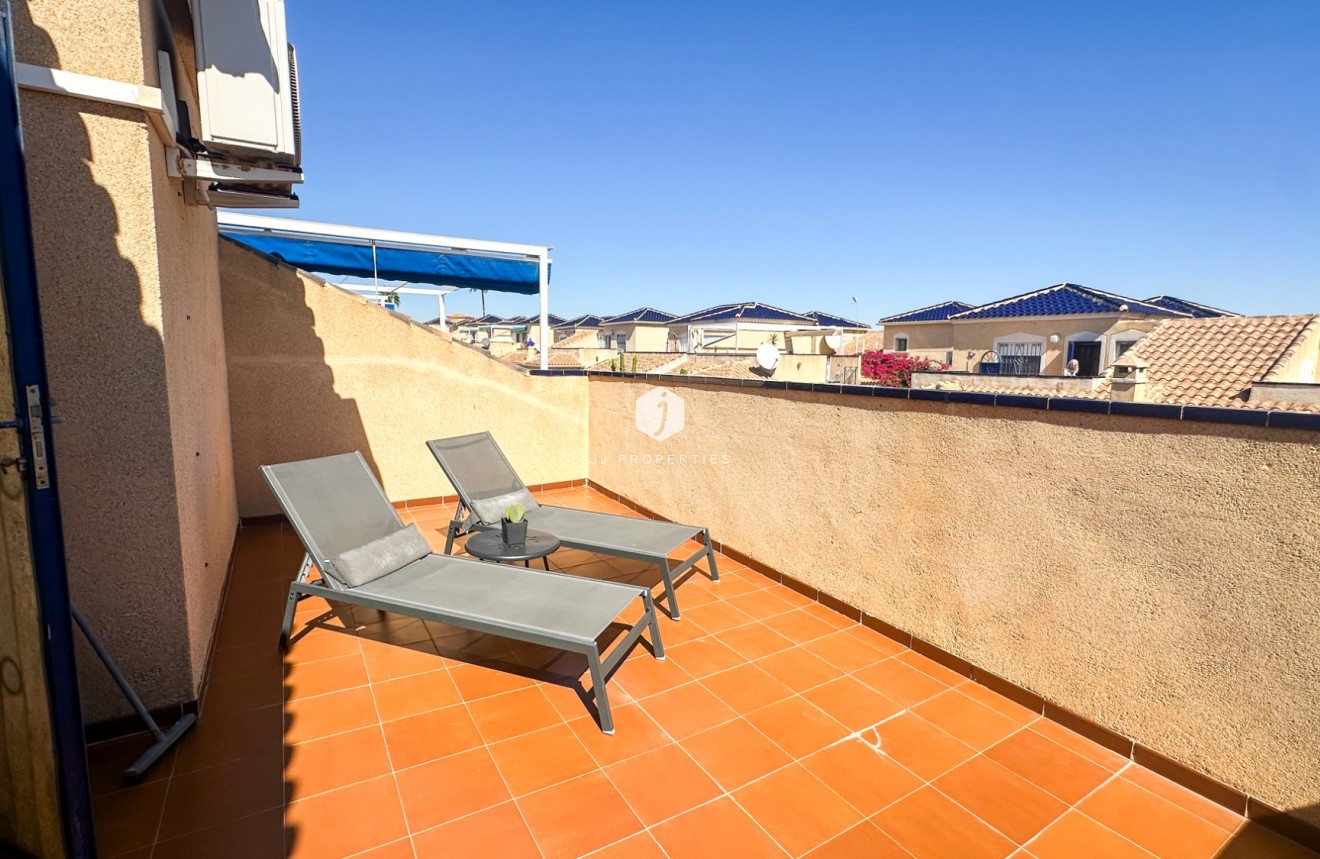 Resale - Chalet -
Los Altos - Costa Blanca