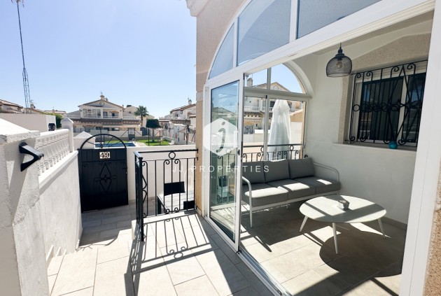 Resale - Chalet -
Los Altos - Costa Blanca
