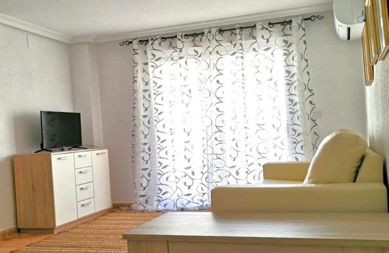 Tweedehands - Appartement / flat -
Torrevieja - PARQUE DE LAS NACIONES