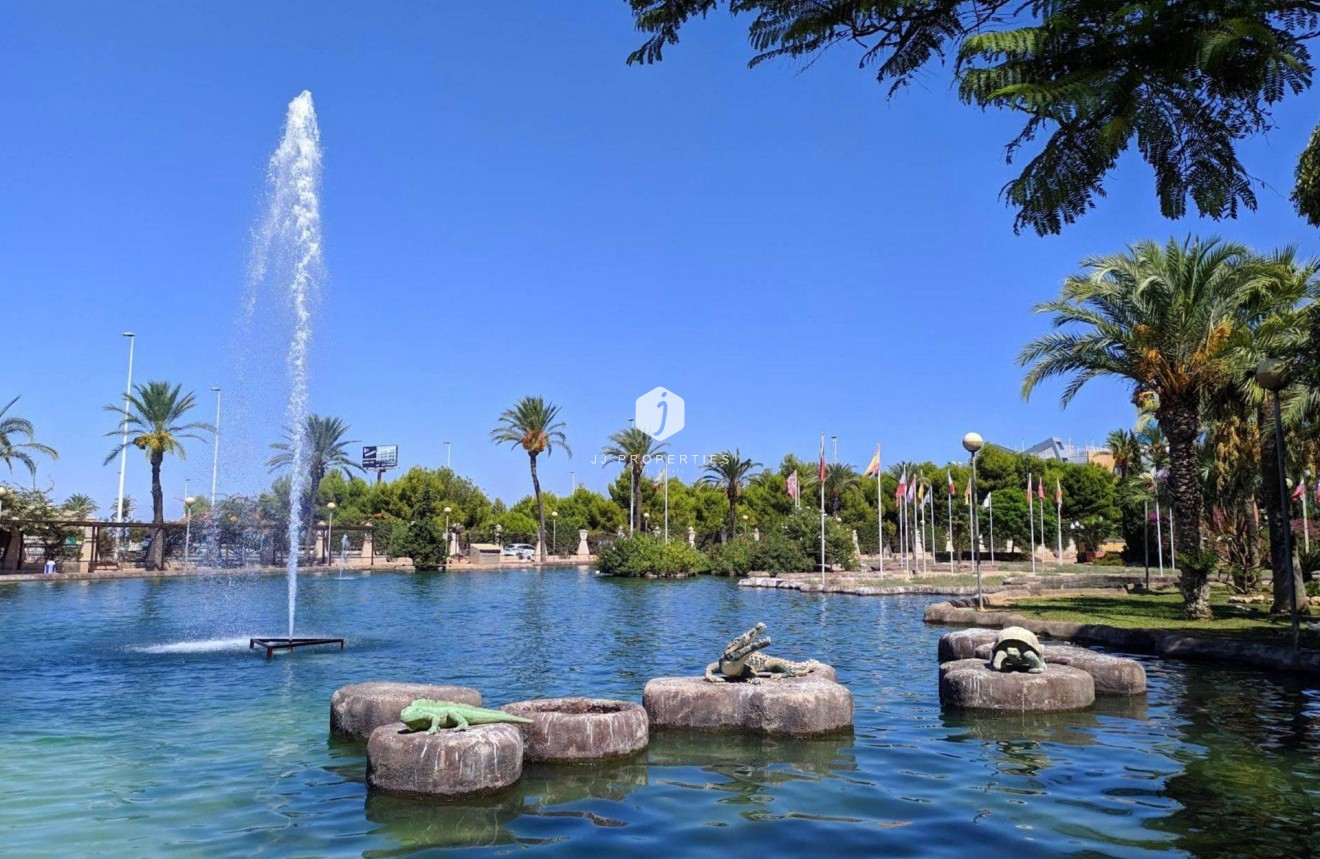 Tweedehands - Appartement / flat -
Torrevieja - PARQUE DE LAS NACIONES