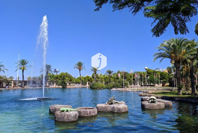 Tweedehands - Appartement / flat -
Torrevieja - PARQUE DE LAS NACIONES