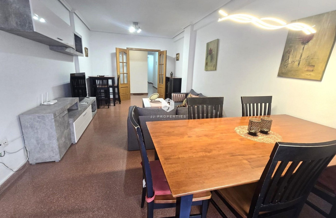 Tweedehands - Appartement / flat -
Torrevieja - Las Piscinas Naturales