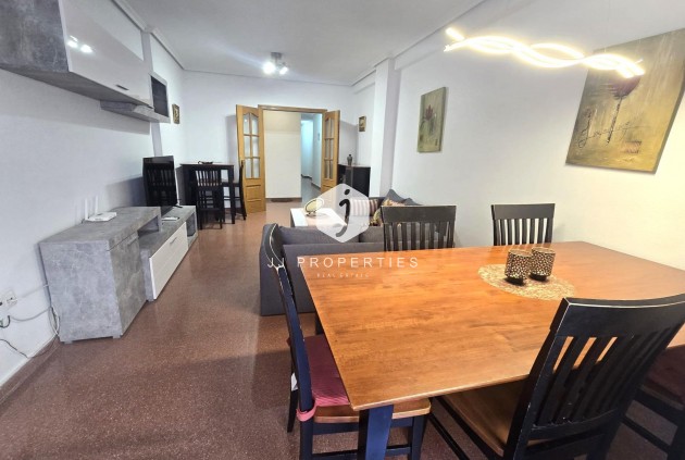 Tweedehands - Appartement / flat -
Torrevieja - Las Piscinas Naturales