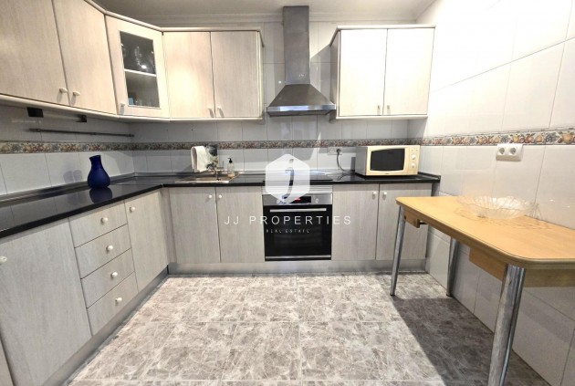 Tweedehands - Appartement / flat -
Torrevieja - Las Piscinas Naturales