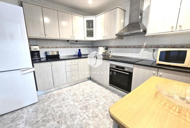 Tweedehands - Appartement / flat -
Torrevieja - Las Piscinas Naturales