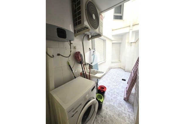 Tweedehands - Appartement / flat -
Torrevieja - Las Piscinas Naturales