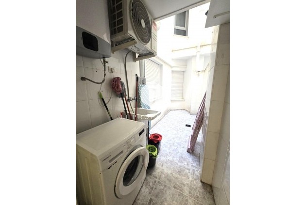 Tweedehands - Appartement / flat -
Torrevieja - Las Piscinas Naturales