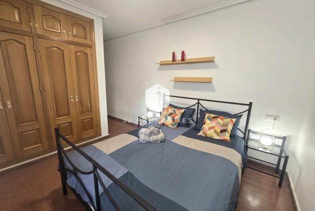Tweedehands - Appartement / flat -
Torrevieja - Las Piscinas Naturales