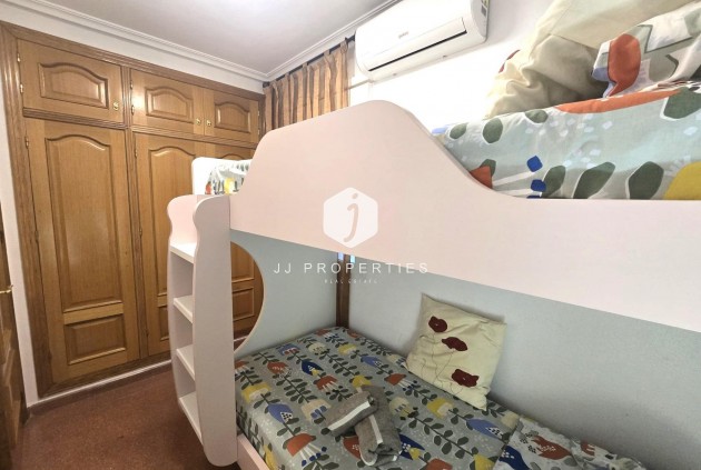 Tweedehands - Appartement / flat -
Torrevieja - Las Piscinas Naturales