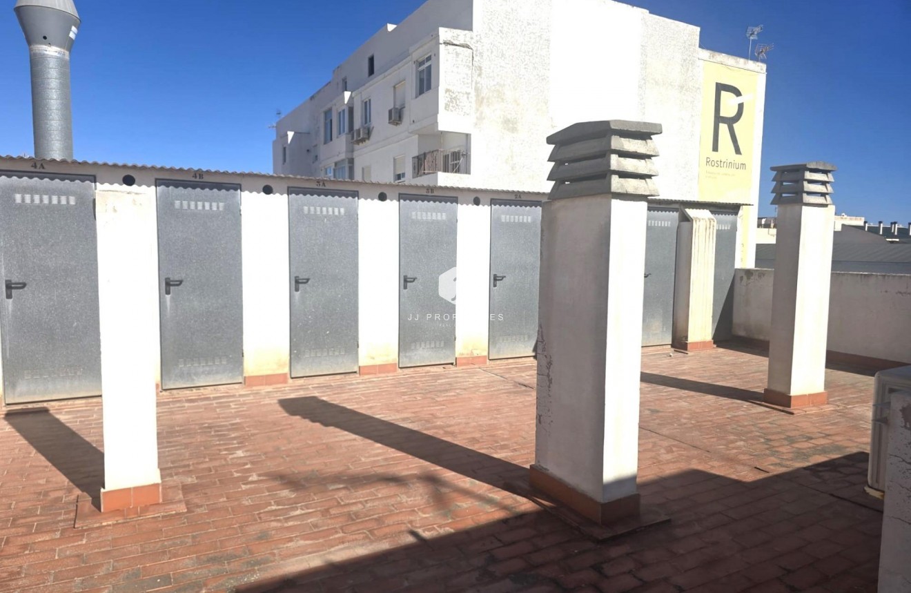 Tweedehands - Appartement / flat -
Torrevieja - Las Piscinas Naturales