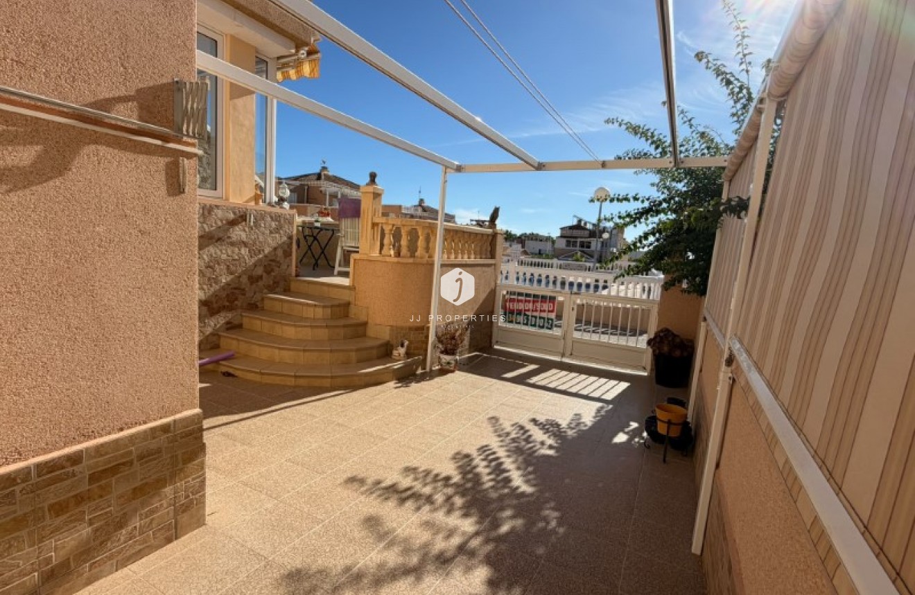 Resale - Apartment / flat -
Torrevieja - Costa Blanca