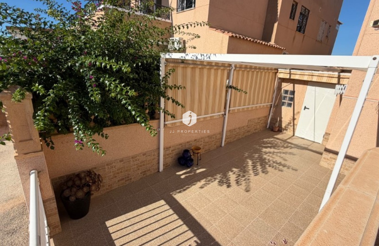 Resale - Apartment / flat -
Torrevieja - Costa Blanca