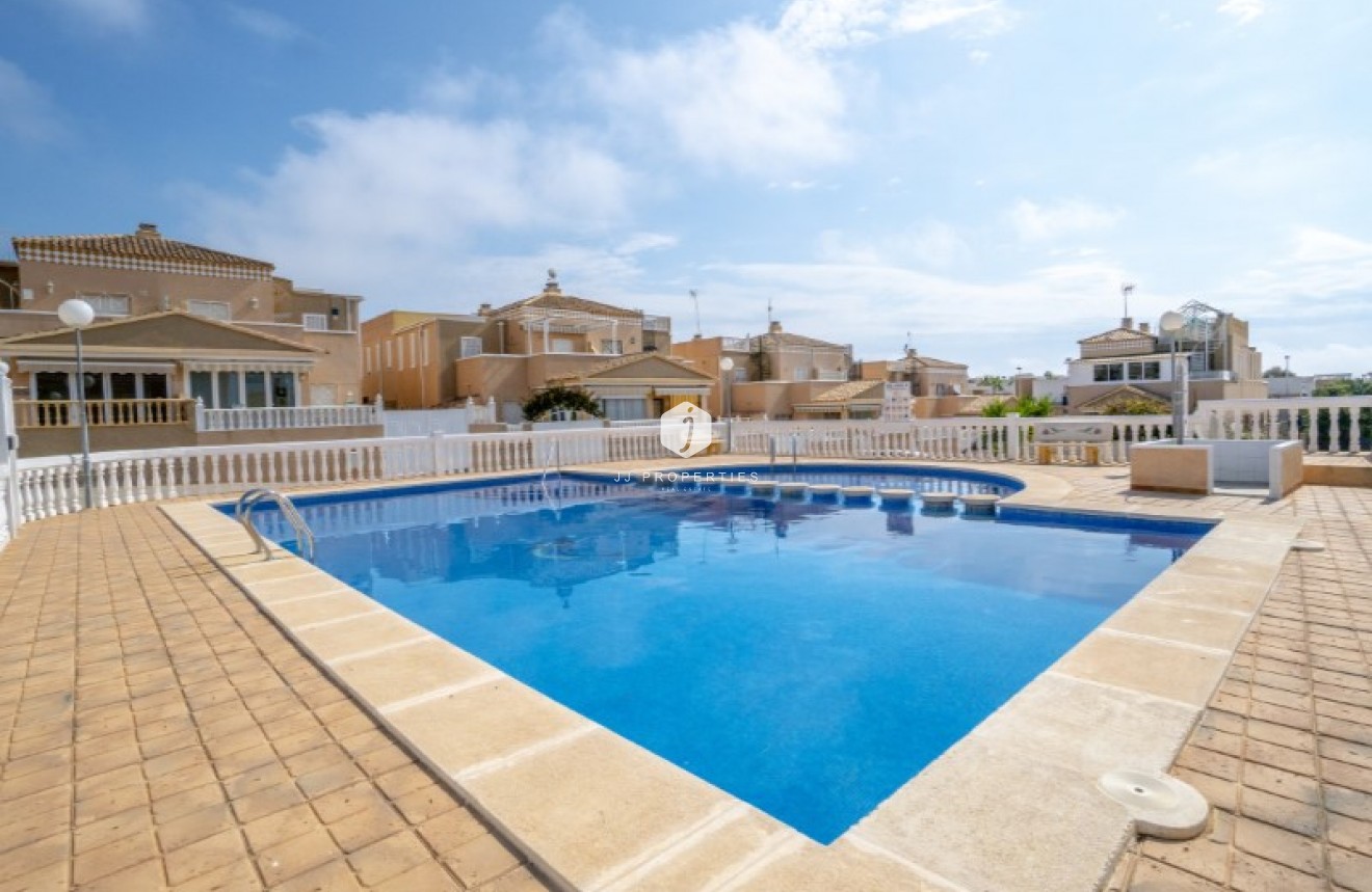 Resale - Apartment / flat -
Torrevieja - Costa Blanca