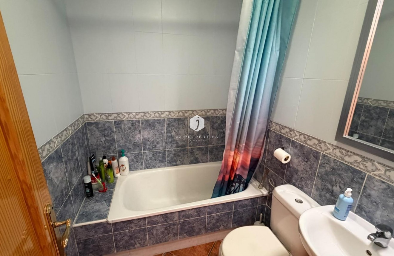Tweedehands - Appartement / flat -
Torrevieja - Playa del Cura