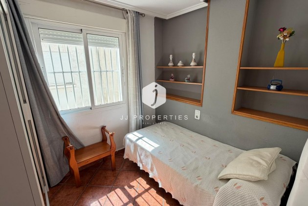 Tweedehands - Appartement / flat -
Torrevieja - Playa del Cura