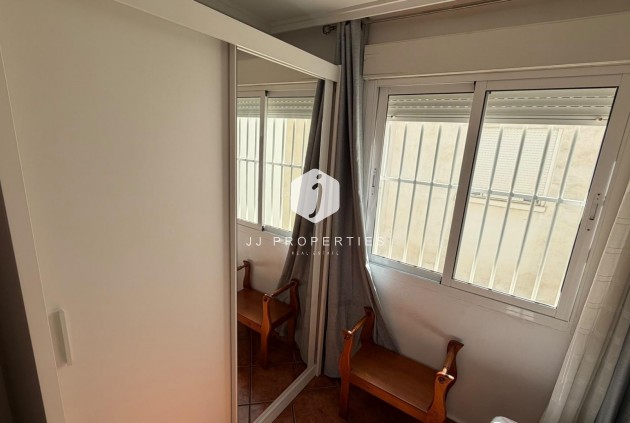 Tweedehands - Appartement / flat -
Torrevieja - Playa del Cura