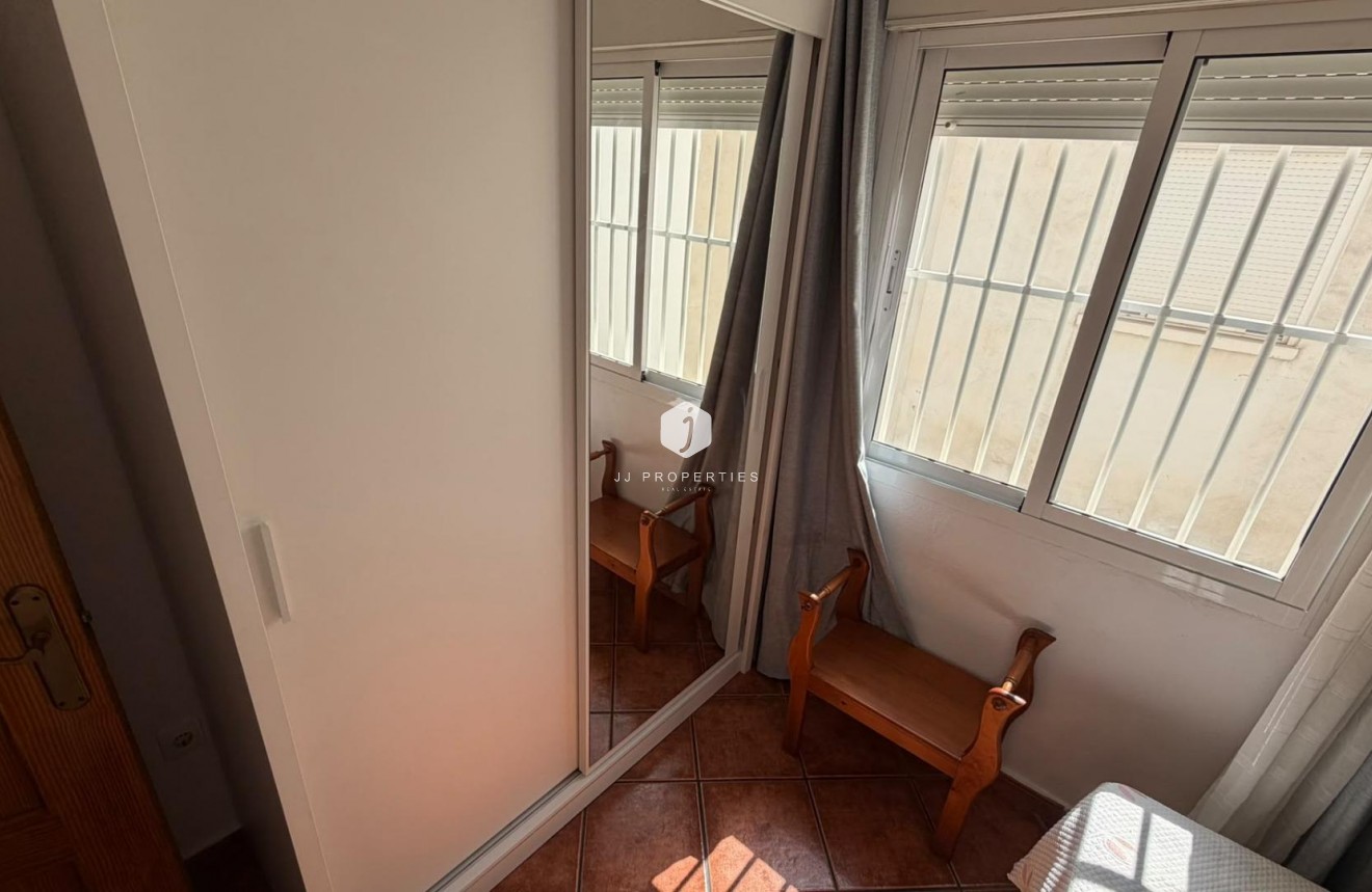 Tweedehands - Appartement / flat -
Torrevieja - Playa del Cura