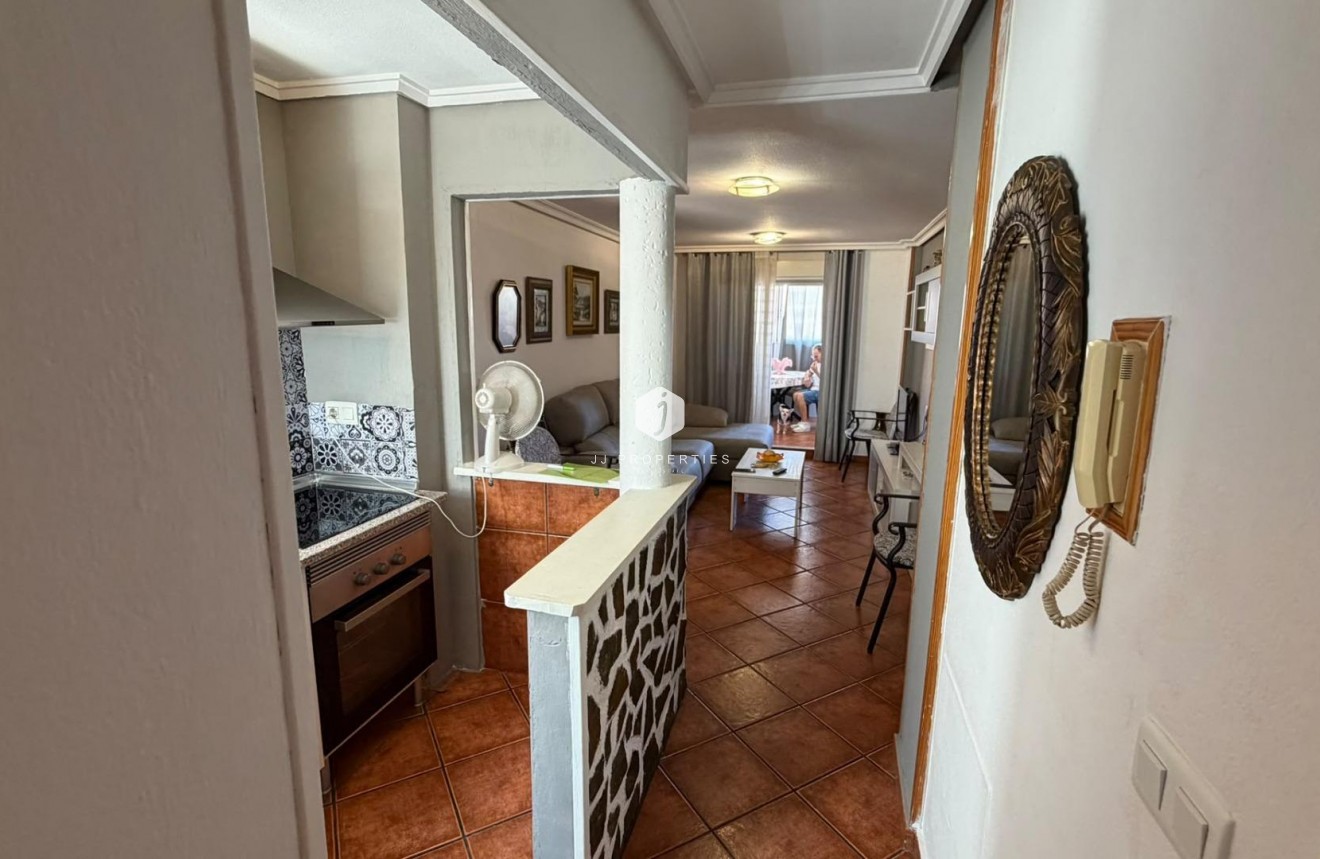 Tweedehands - Appartement / flat -
Torrevieja - Playa del Cura