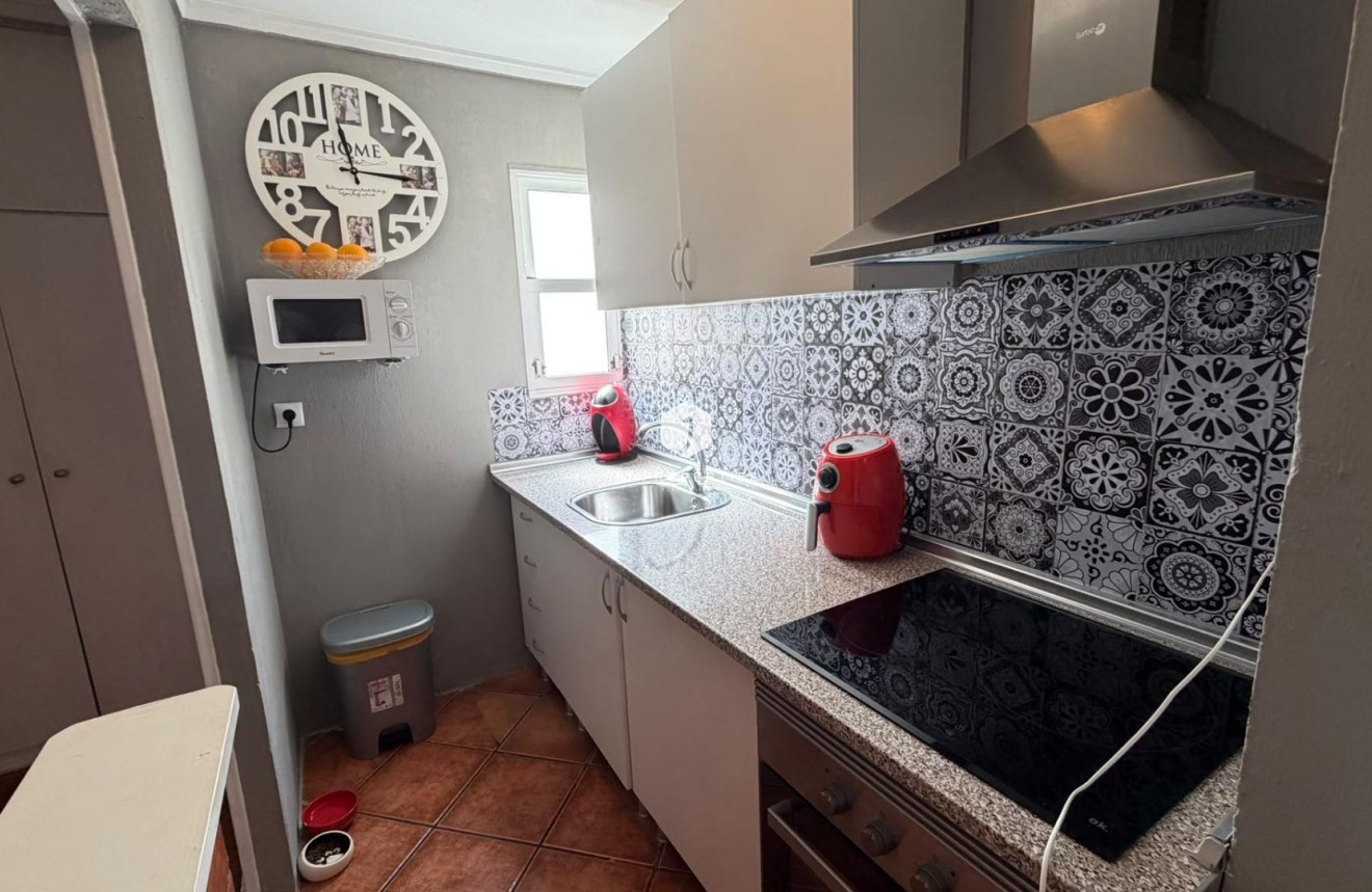 Tweedehands - Appartement / flat -
Torrevieja - Playa del Cura