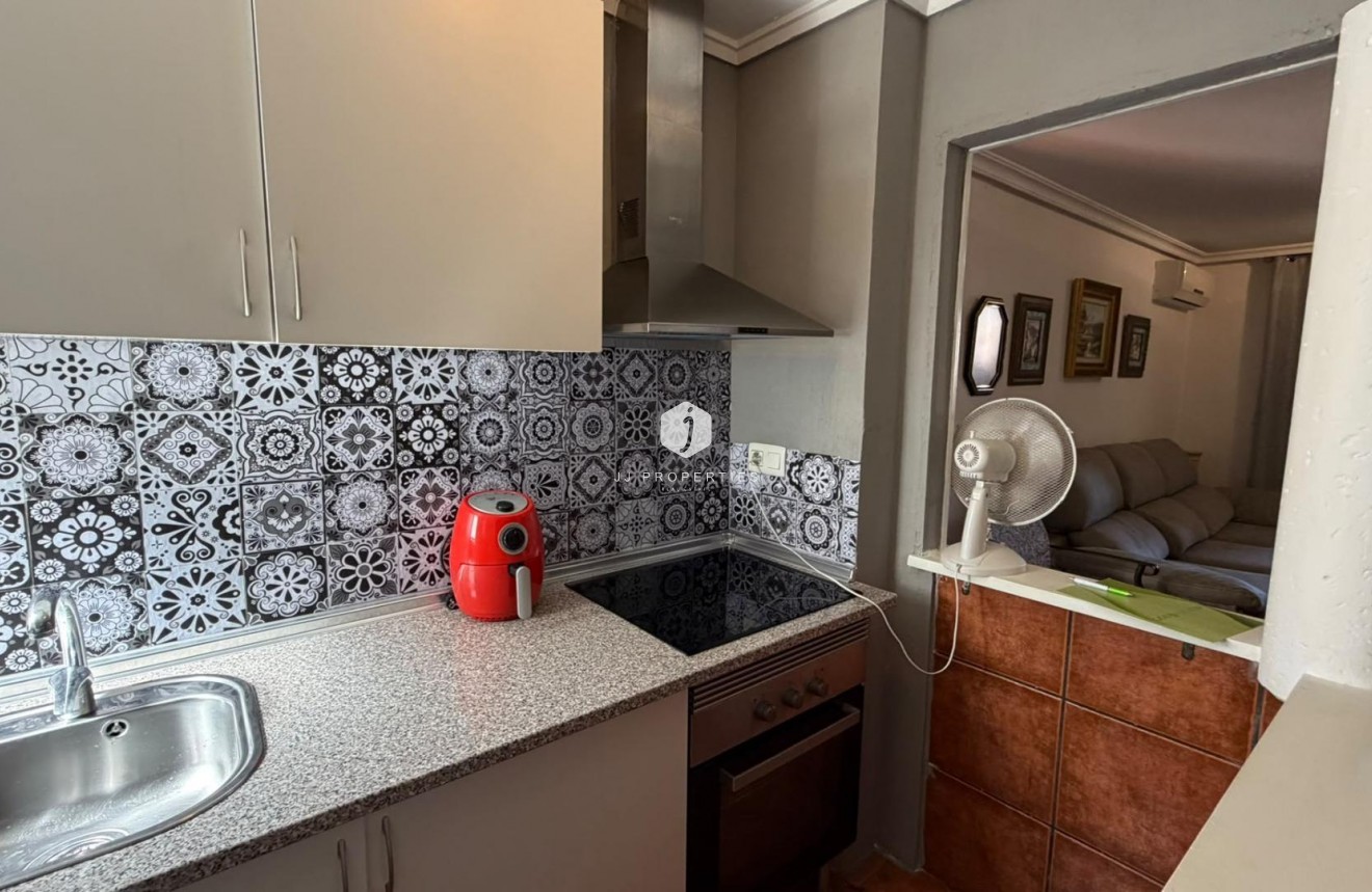 Tweedehands - Appartement / flat -
Torrevieja - Playa del Cura