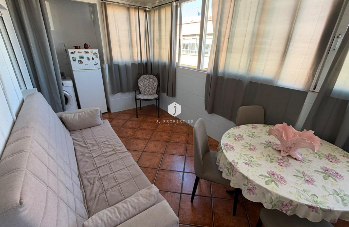 Tweedehands - Appartement / flat -
Torrevieja - Playa del Cura