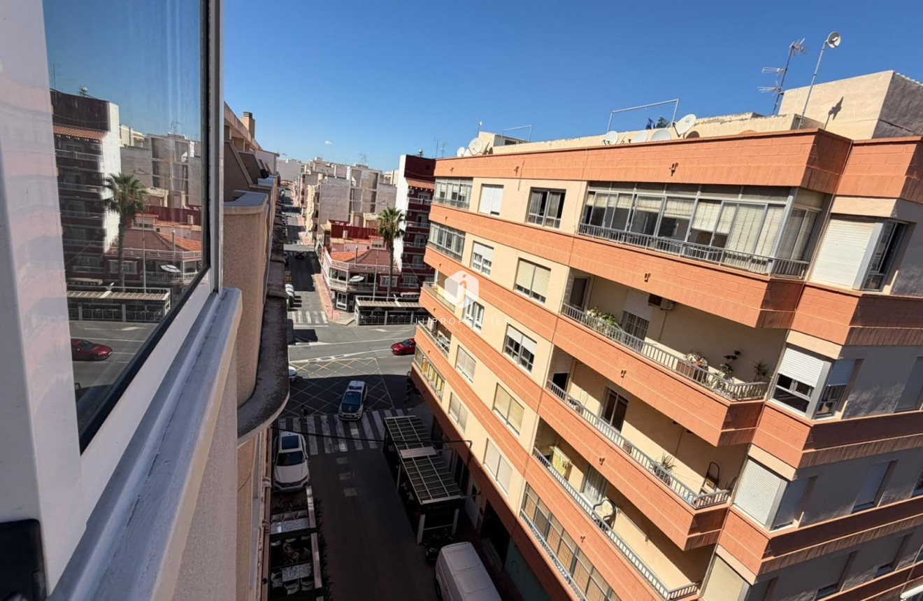 Tweedehands - Appartement / flat -
Torrevieja - Playa del Cura