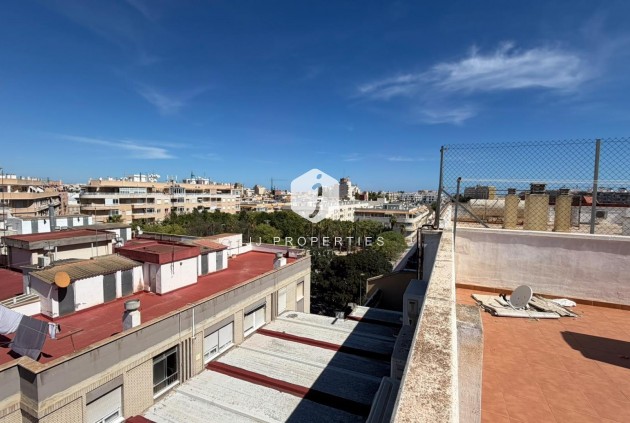 Tweedehands - Appartement / flat -
Torrevieja - Playa del Cura