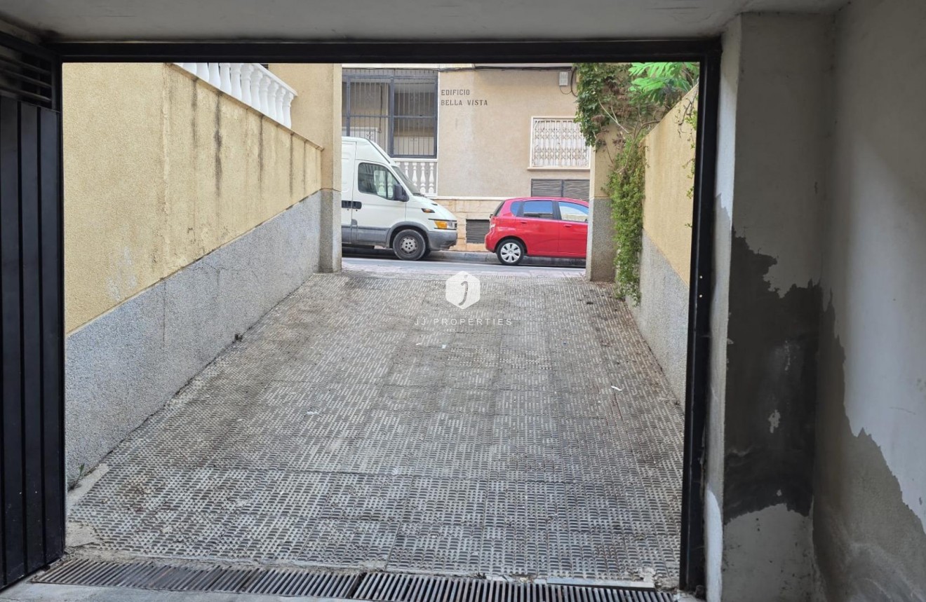 D'occasion - Appartement -
Torrevieja - Playa del Cura