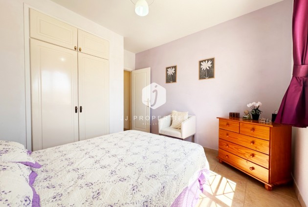 Resale - Bungalow -
Torrevieja - Costa Blanca