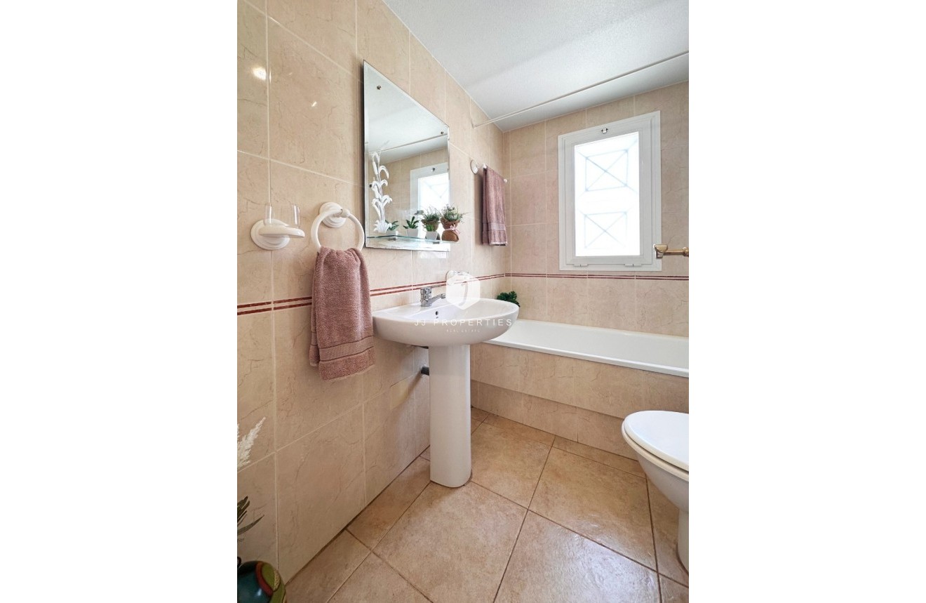 Resale - Bungalow -
Torrevieja - Costa Blanca