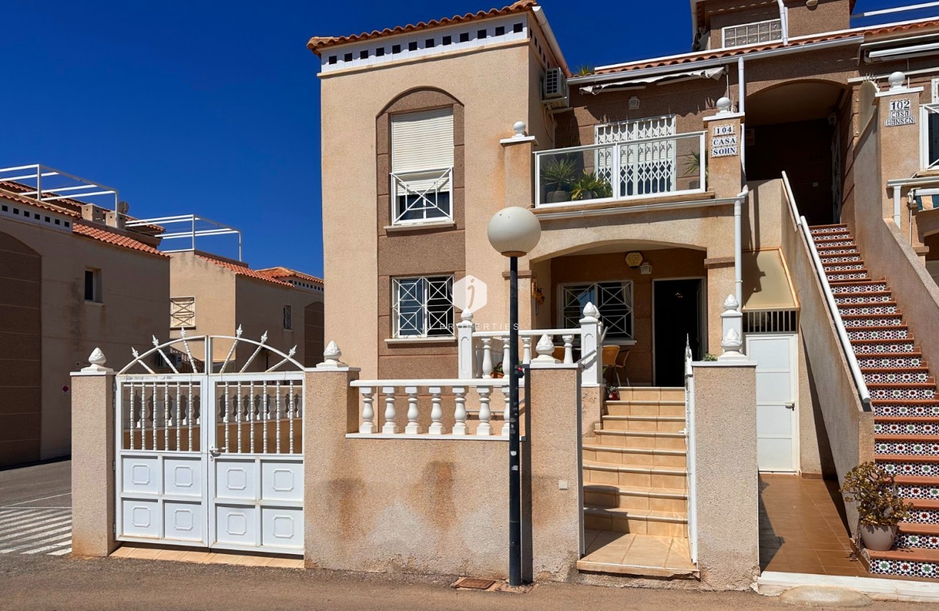 Resale - Bungalow -
Torrevieja - Costa Blanca