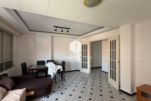 Resale - Apartment / flat -
Torrevieja - Centro