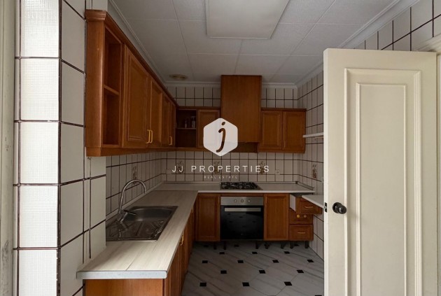 Resale - Apartment / flat -
Torrevieja - Centro