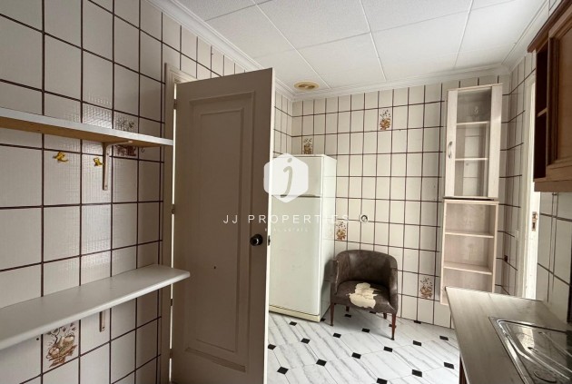 Resale - Apartment / flat -
Torrevieja - Centro