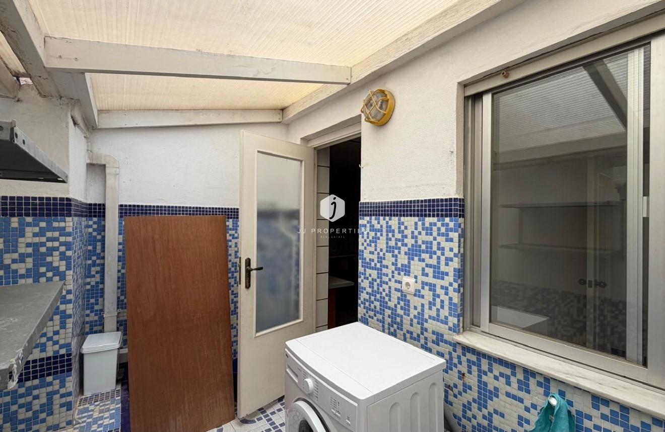 Resale - Apartment / flat -
Torrevieja - Centro