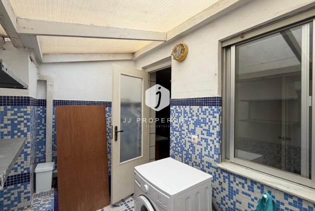 Resale - Apartment / flat -
Torrevieja - Centro