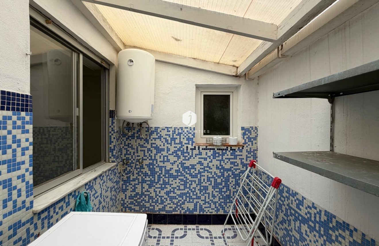 Resale - Apartment / flat -
Torrevieja - Centro
