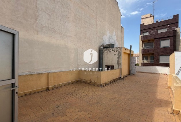 Resale - Apartment / flat -
Torrevieja - Centro