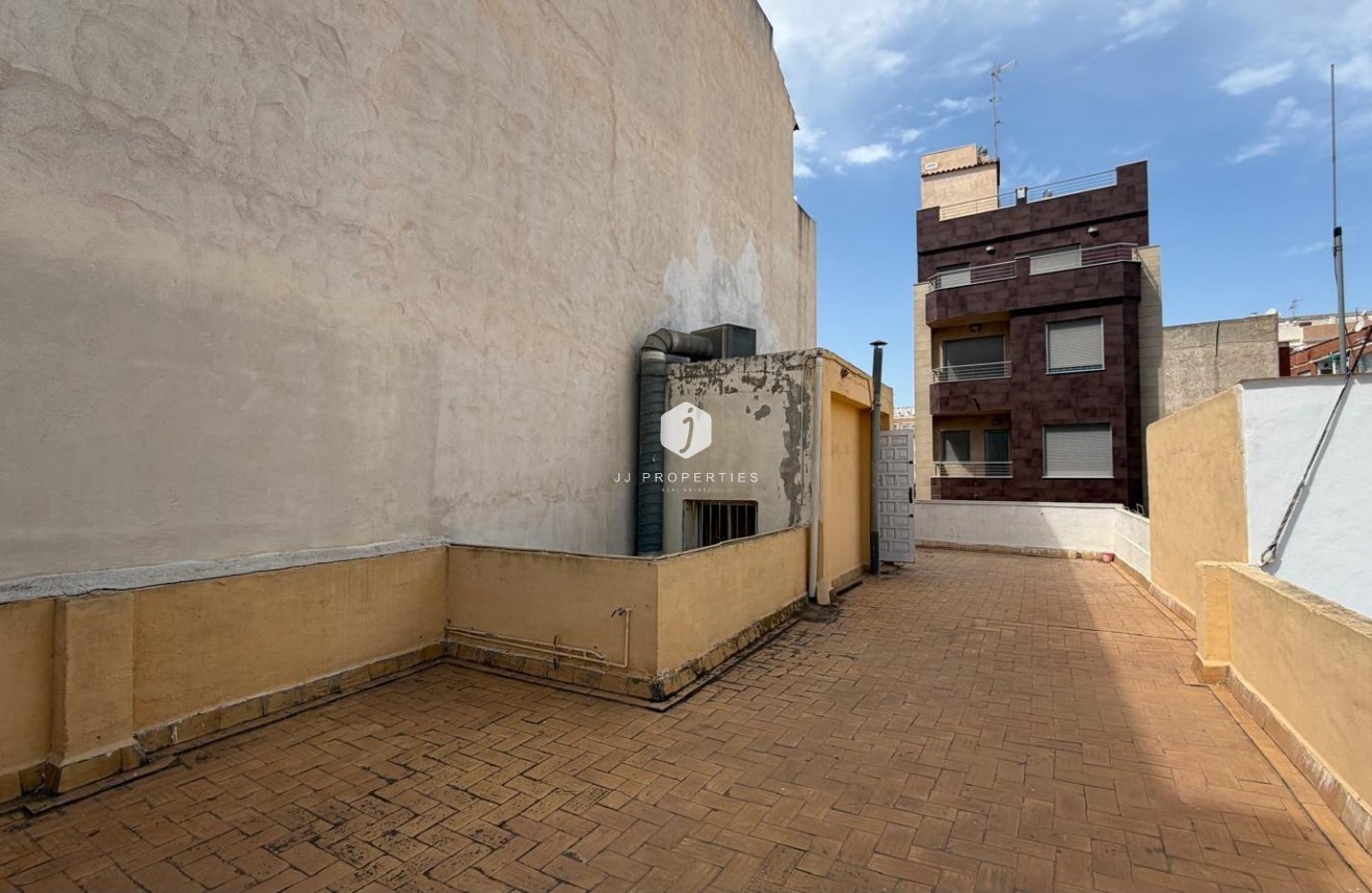 Resale - Apartment / flat -
Torrevieja - Centro