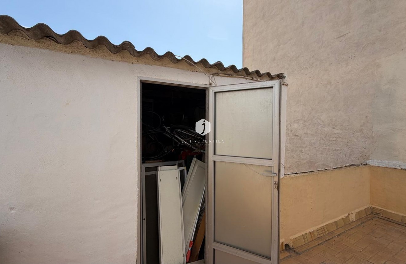 Resale - Apartment / flat -
Torrevieja - Centro