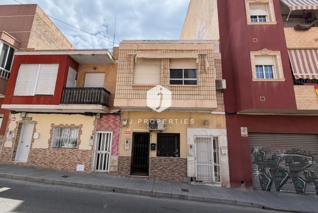 Resale - Apartment / flat -
Torrevieja - Centro