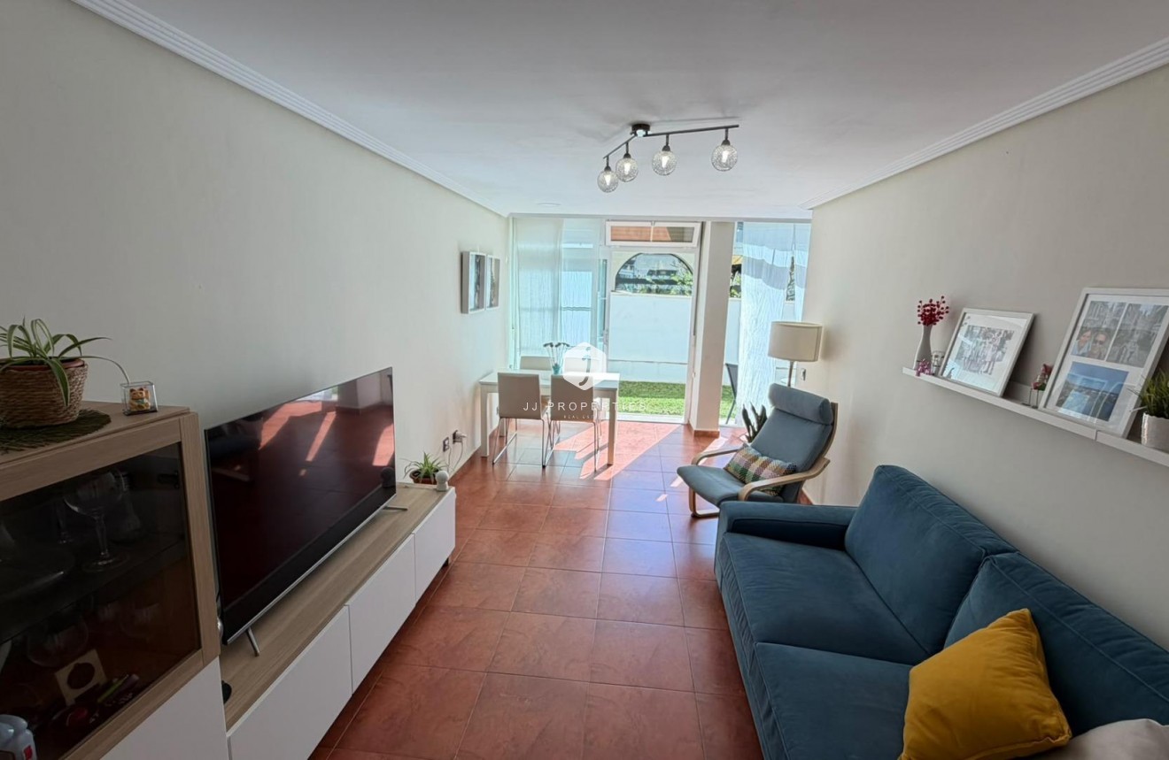 Resale - Apartment / flat -
Torrevieja - Torreblanca